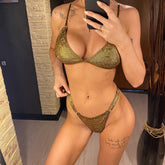 Laurie Bikini mit glänzenden Pailletten und hohem Beinausschnitt